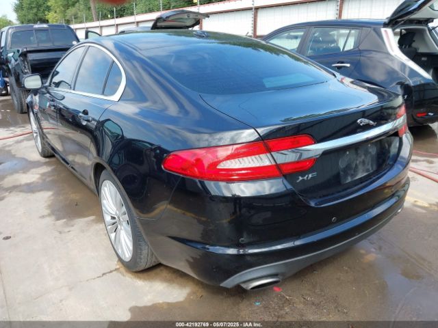 2012 JAGUAR XF SAJWA0HB0CLS50260 Photo 2