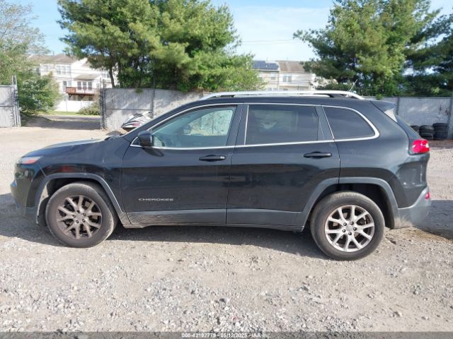 1C4PJLCB0EW319381 Jeep Cherokee Latitude