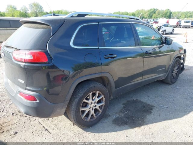 1C4PJLCB0EW319381 Jeep Cherokee Latitude