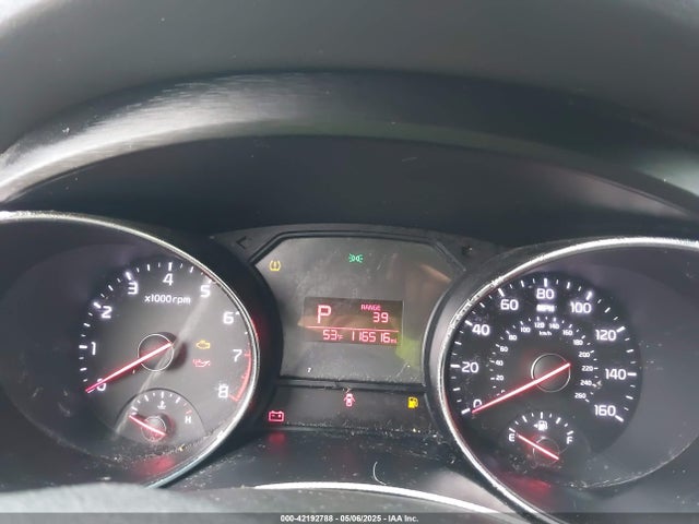 KNDMB5C15G6163280 KIA SEDONA LX