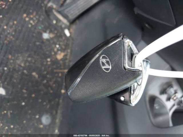 5NMZUDLBXJH058912 Hyundai Santa Fe Sport 2.4l
