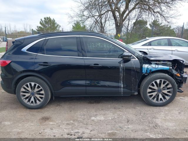 1FMCU0DZ5LUB39205 Ford Escape Titanium Hybrid