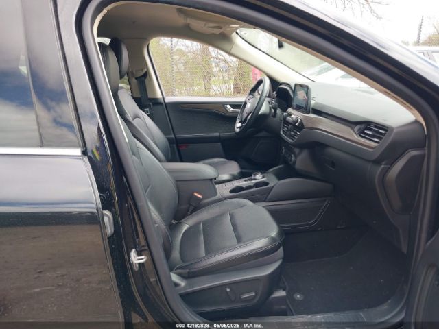 1FMCU0DZ5LUB39205 Ford Escape Titanium Hybrid