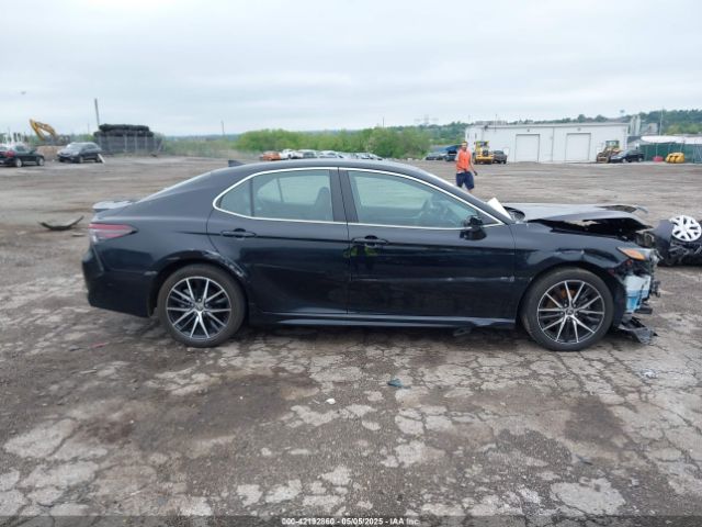 4T1T11AK6RU905831 Toyota CAMRY SE