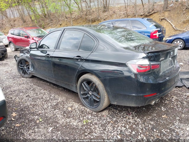 2013 BMW 3 SERIES WBA3B3C5XDF532307 Photo 2