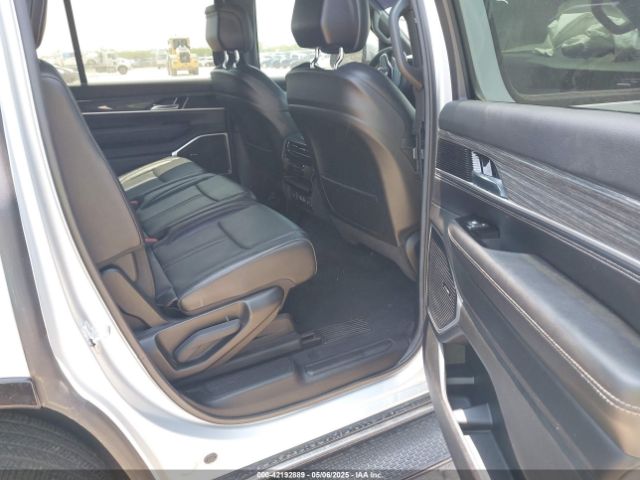 2022 JEEP WAGONEER 1C4SJVBT6NS205330 Photo 7
