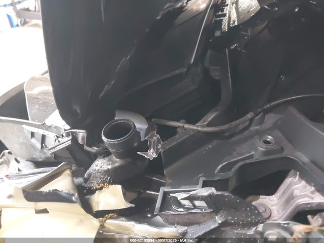 2024 TESLA MODEL Y 7SAYGDED2RF091484 Photo 9