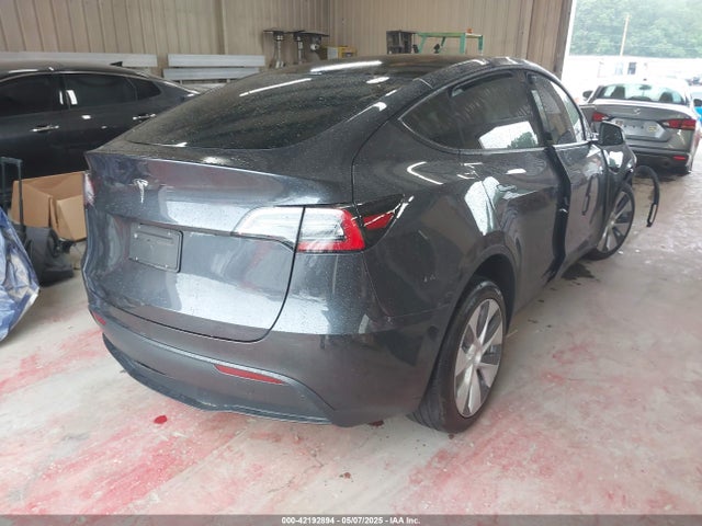 2024 TESLA MODEL Y 7SAYGDED2RF091484 Photo 3