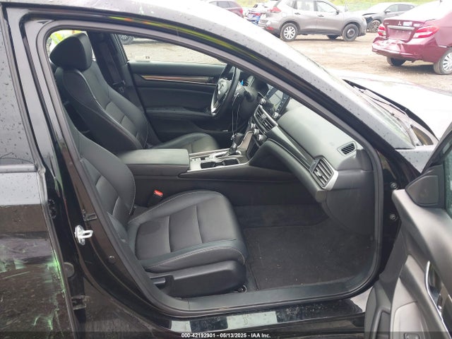 1HGCV1F38MA109992 Honda Accord Sport