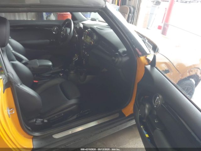 2017 MINI CONVERTIBLE WMWWG9C31H3C81428 Photo 4