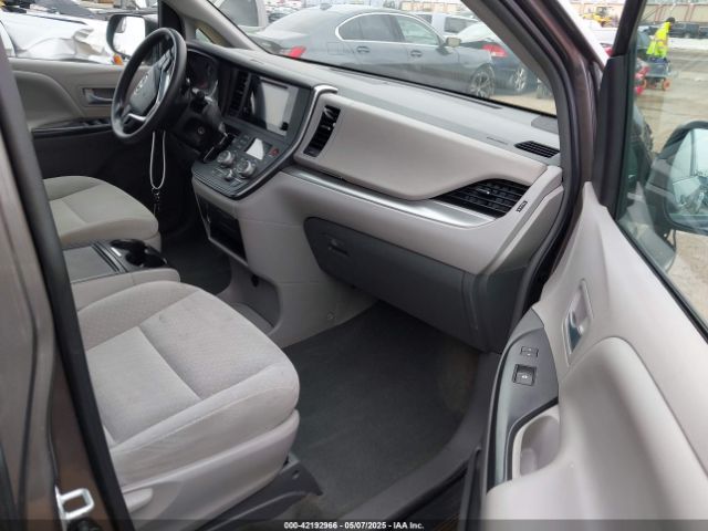 5TDKK3DC7GS712523 Toyota Sienna Le 8 Passenger