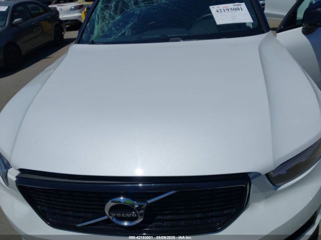 2022 VOLVO XC40 YV4162UM1N2739706 Photo 9