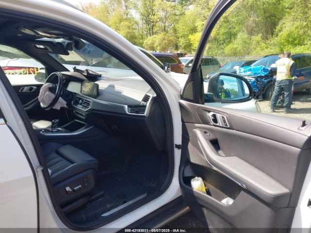 2019 BMW X5 5UXCR6C56KLL09971 Photo 4