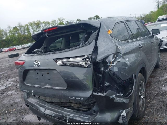 5TDHZRBH1LS024941 Toyota Highlander Xle