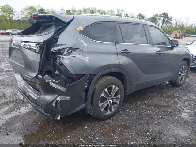 5TDHZRBH1LS024941 Toyota Highlander Xle