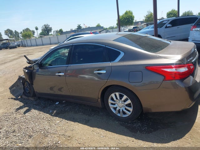 Nissan Altima 2.5 S 2016 1N4AL3AP2GN313918 Image 14