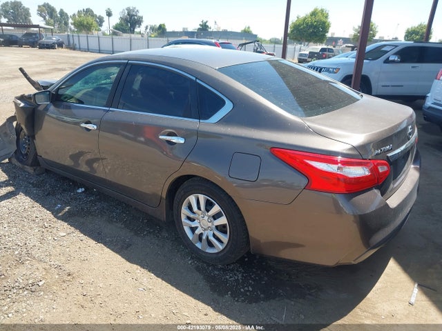 Nissan Altima 2.5 S 2016 1N4AL3AP2GN313918 Image 3