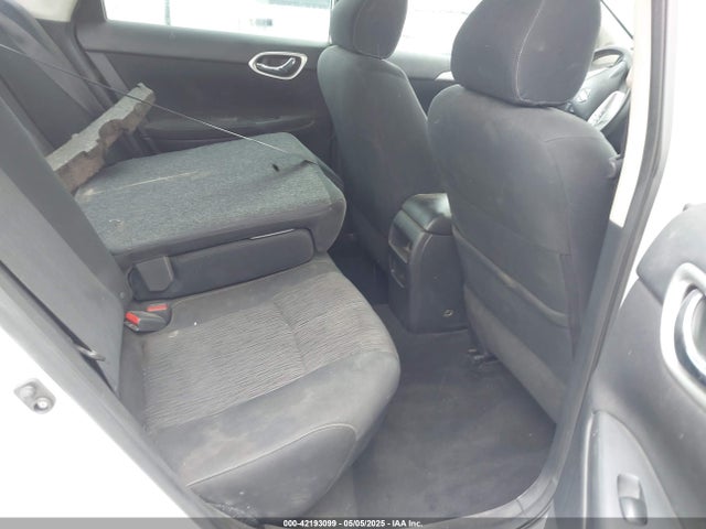 3N1AB7AP7EL690393 Nissan SENTRA SV