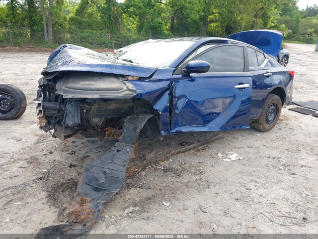 Nissan 2019 2019 1N4BL4BV5KC222282 Image 2