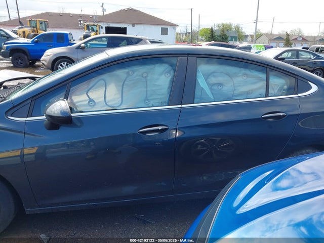 1G1BE5SM9J7101255 Chevrolet Cruze Lt Auto