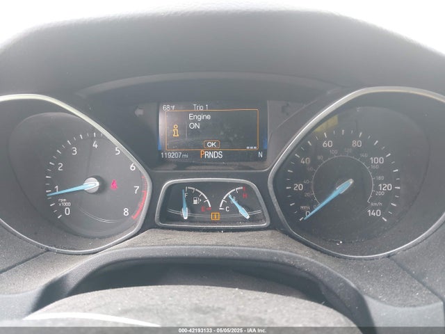 1FADP3K29FL321223 Ford FOCUS SE