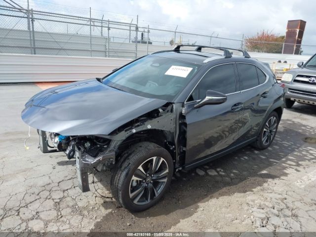 JTHYBJAH7S2016872 Lexus Ux 300h