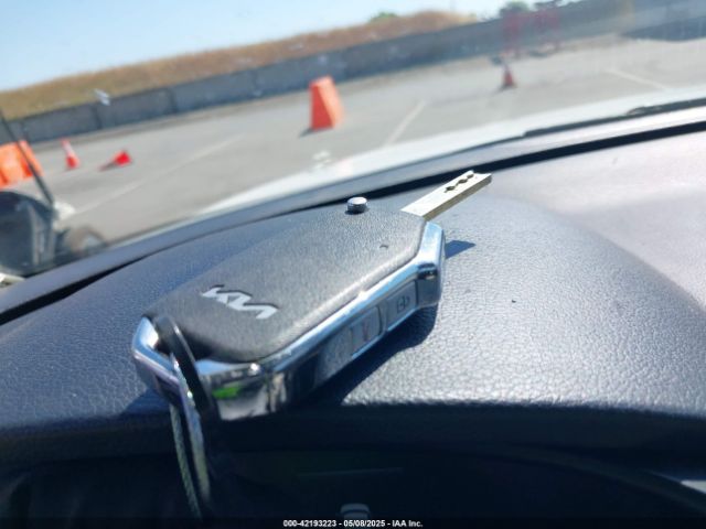 KNDJ23AU1P7860895 KIA SOUL LX
