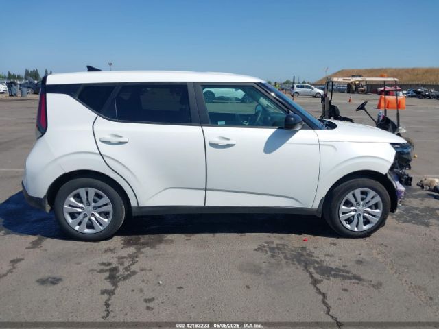 KNDJ23AU1P7860895 KIA SOUL LX