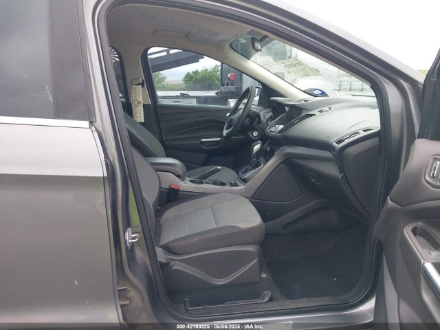 1FMCU9GX3EUB06947 Ford ESCAPE SE