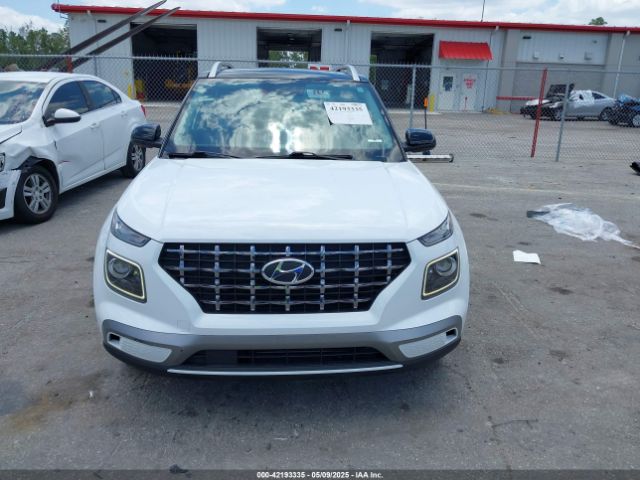 KMHRC8A32NU172418 Hyundai Venue Limited