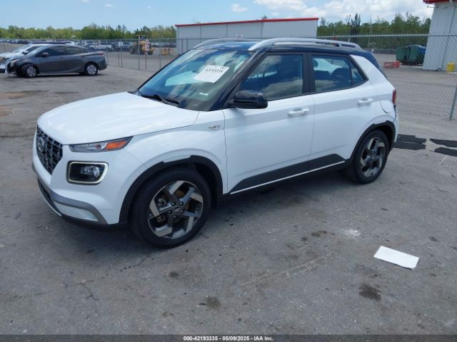KMHRC8A32NU172418 Hyundai Venue Limited