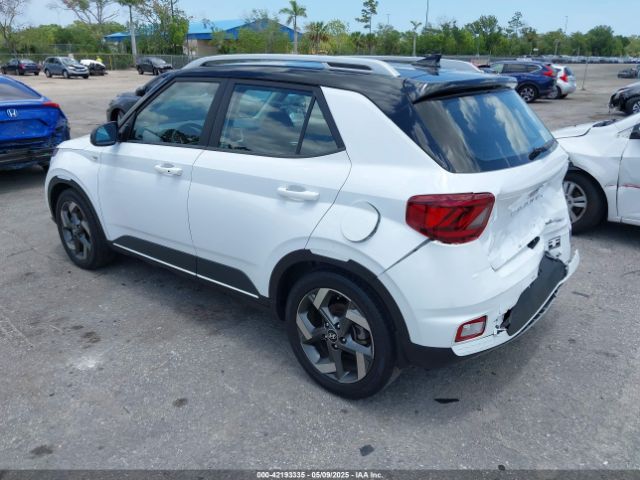 KMHRC8A32NU172418 Hyundai Venue Limited
