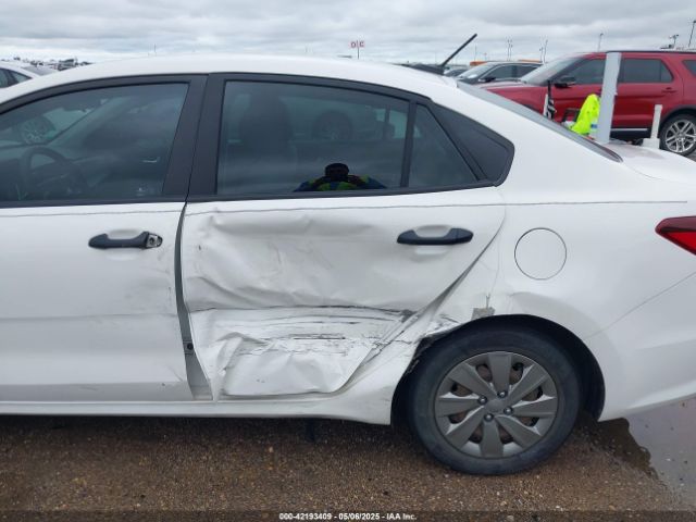 3KPA24AB1JE079791 KIA RIO LX