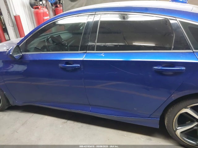 1HGCV1F33KA127300 Honda Accord Sport