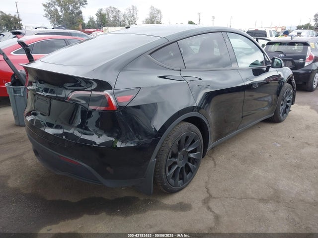 2023 TESLA MODEL Y 7SAYGDEE8PA051798 Photo 3
