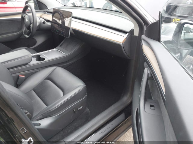 2023 TESLA MODEL Y 7SAYGDEE8PA051798 Photo 4