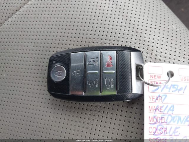 KNDMB5C11H6233620 KIA SEDONA LX