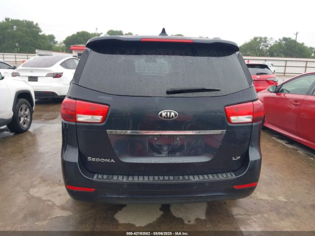 KNDMB5C11H6233620 KIA SEDONA LX