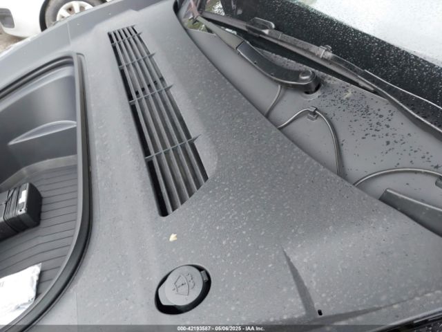 2025 TESLA MODEL Y 7SAYGDEE9SA367039 Photo 9