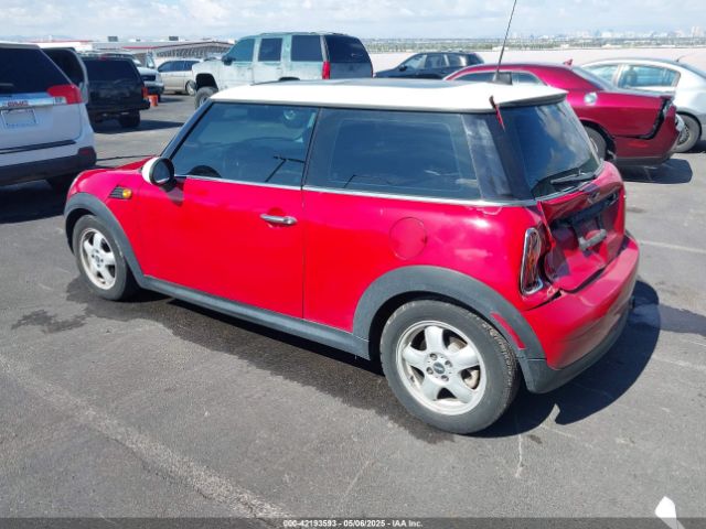 2009 MINI COOPER WMWMF33529TW79643 Photo 2