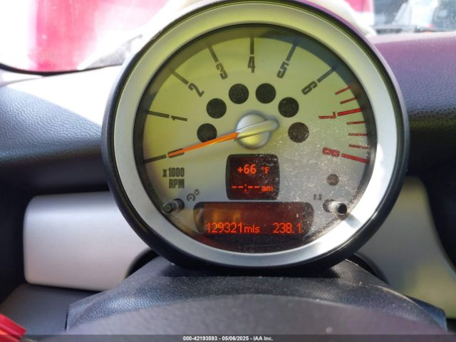 2009 MINI COOPER WMWMF33529TW79643 Photo 6