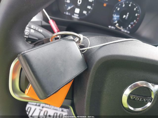 2022 VOLVO XC40 YV4AC2HK5N2748975 Photo 10