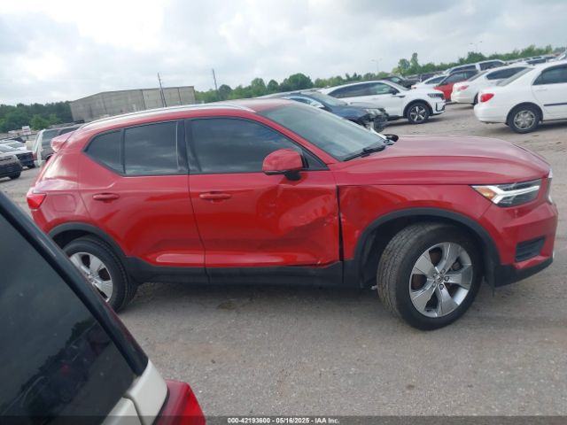 YV4AC2HK5N2748975 Volvo Xc40 T4 Momentum