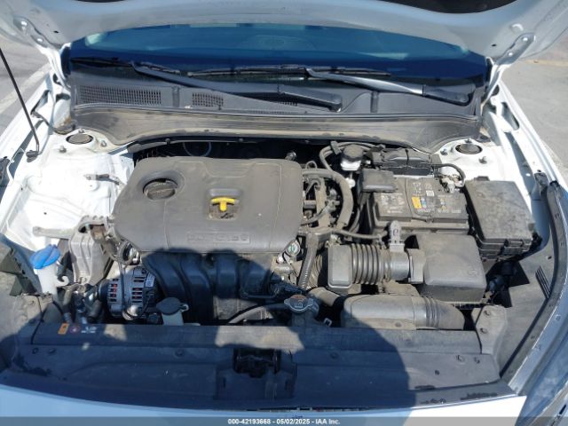 3KPF24AD3NE496228 KIA Forte Lxs