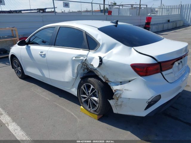 3KPF24AD3NE496228 KIA Forte Lxs