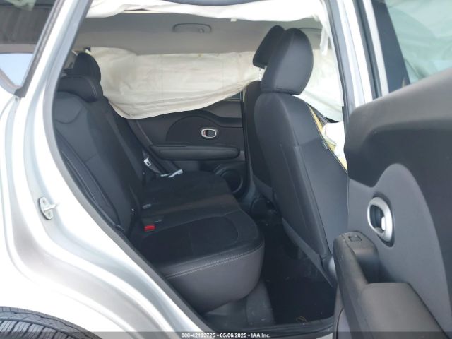 KNDJN2A26F7817006 KIA Soul