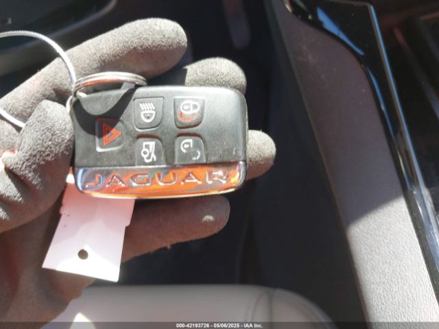 2017 JAGUAR XE SAJAJ4BNXHA953792 Photo 10