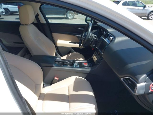 2017 JAGUAR XE SAJAJ4BNXHA953792 Photo 4