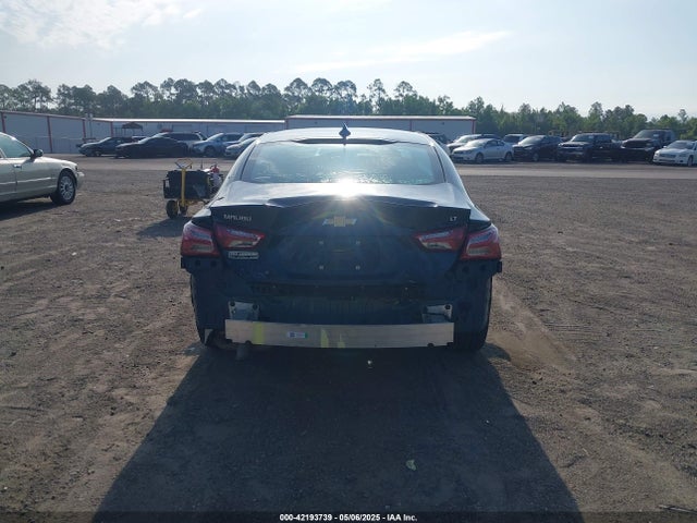 1G1ZD5ST3NF145191 Chevrolet Malibu Fwd Lt