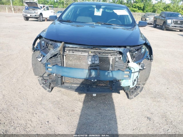 1G1ZD5ST3NF145191 Chevrolet Malibu Fwd Lt